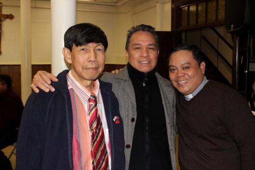 Father Alex celebrates Christmas with Filipino Communities_2