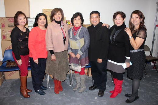 Father Alex celebrates Christmas with Filipino Communities_8