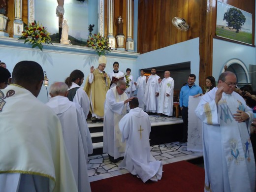 The ordination of Fr Celio Firme AA in Brazil_22