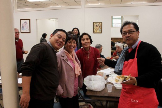 Father Alex celebrates Christmas with Filipino Communities_1